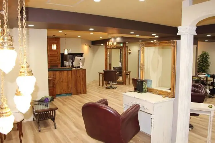 ZEENの内観・外観1