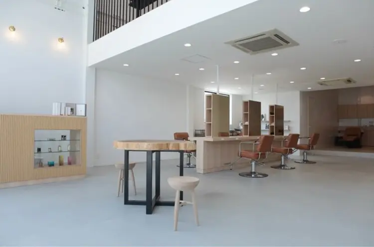 AIMANTの内観・外観2