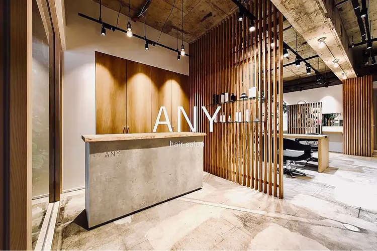 ANYの内観・外観1