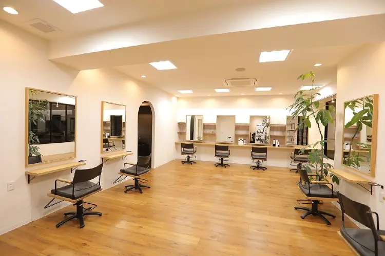 MOLLA SALON高石店の内観・外観3