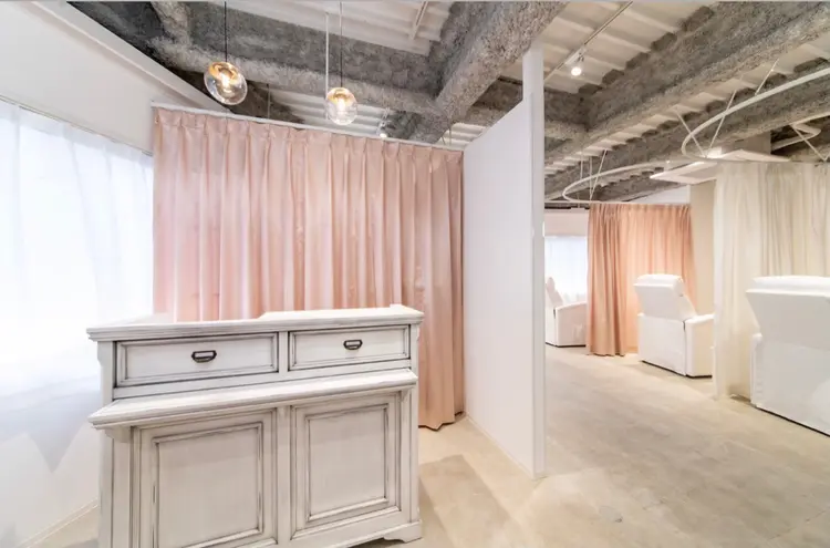 eyelash salon Due by CreBiAの内観・外観3