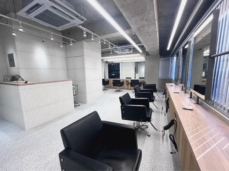 PELEの内観・外観2