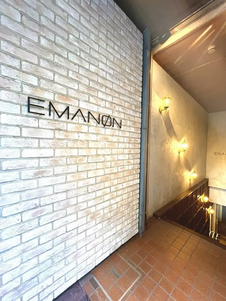 EMANONシェアサロン梅田店の内観・外観1