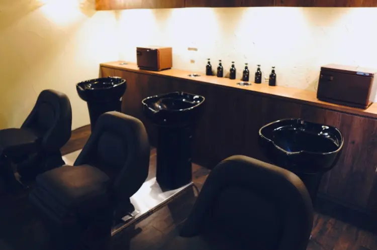 Uluの内観・外観2