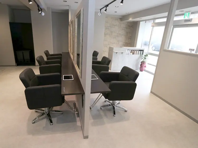HAIRSALON Radixの内観・外観2