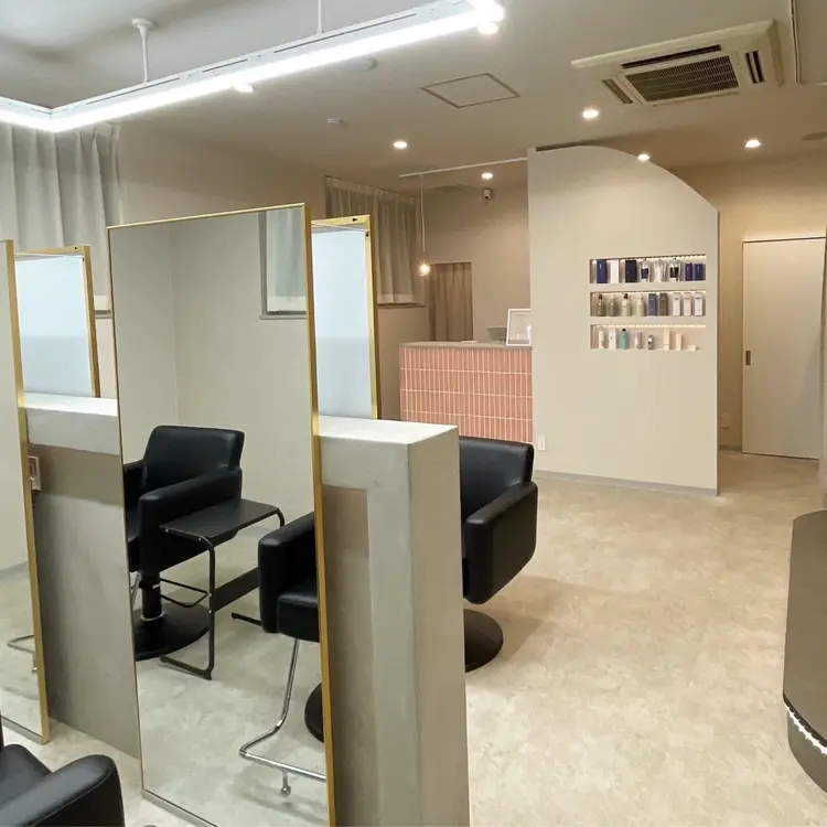 libuR total beauty salon 西尾店【リブールトータルビューティーサロン】の内観・外観2
