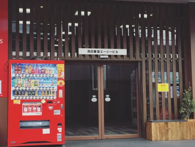 NAIL 106Gの内観・外観3