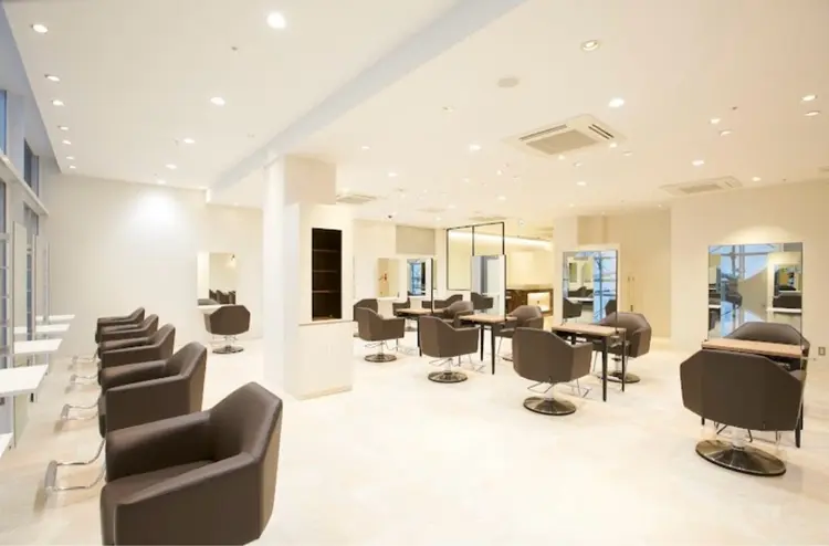 JYUNESU銀座店の内観・外観2