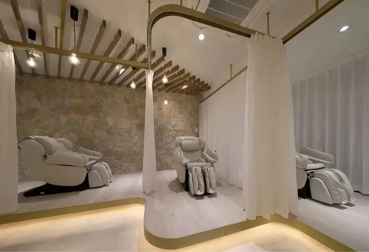 ORO宝塚店の内観・外観2