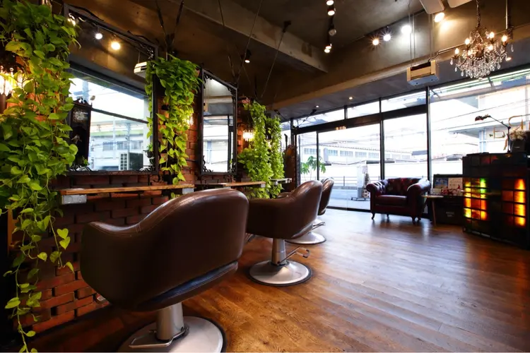 auRaの内観・外観3