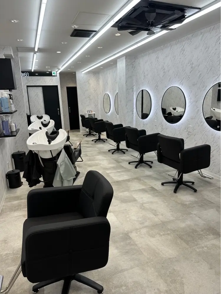 hair salon dot.mooda 韓国風サロン 町田店の内観・外観2