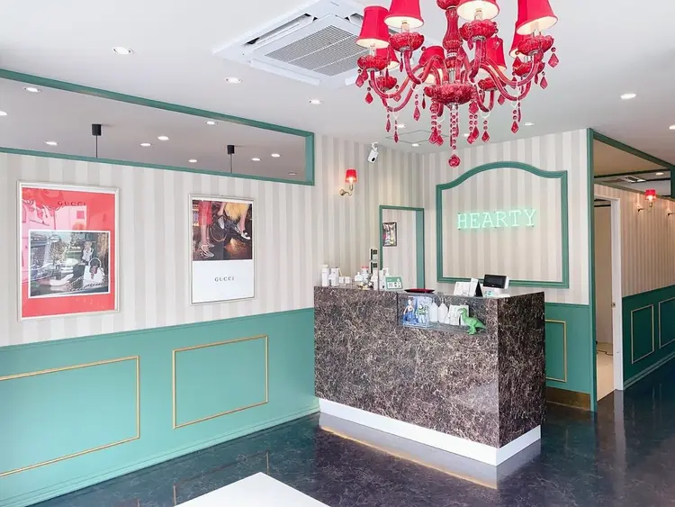 Agu hair Hearty富士宮小泉店の内観・外観1