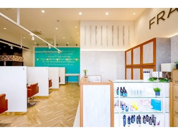 CUT純青山店の内観・外観1