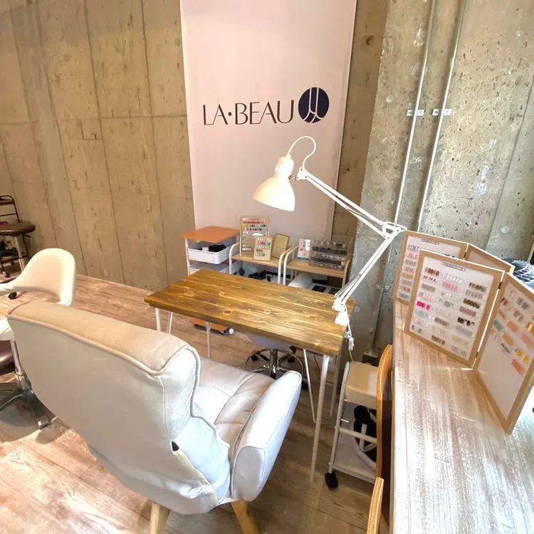 ネイルサロンLaugh.の内観・外観1