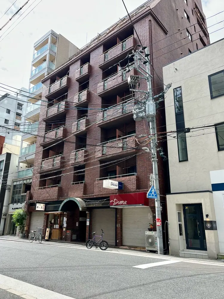 Ｂ&Hの内観・外観2