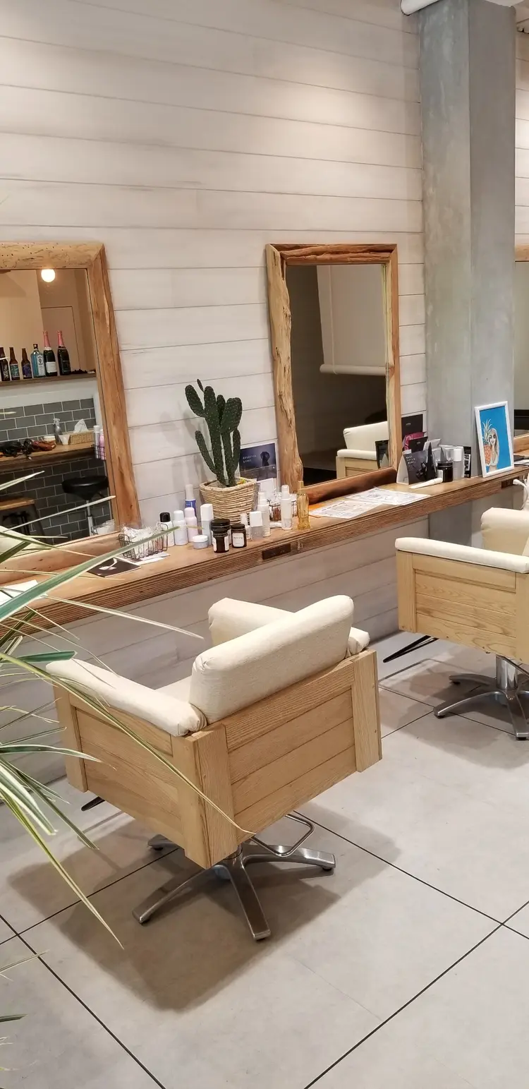 HAIR&LIFESTYLELUKAHIの内観・外観2