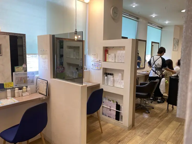 Airs warm南浦和店の内観・外観2