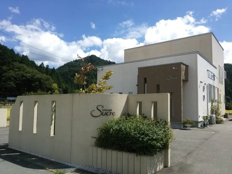 シュクルの内観・外観1