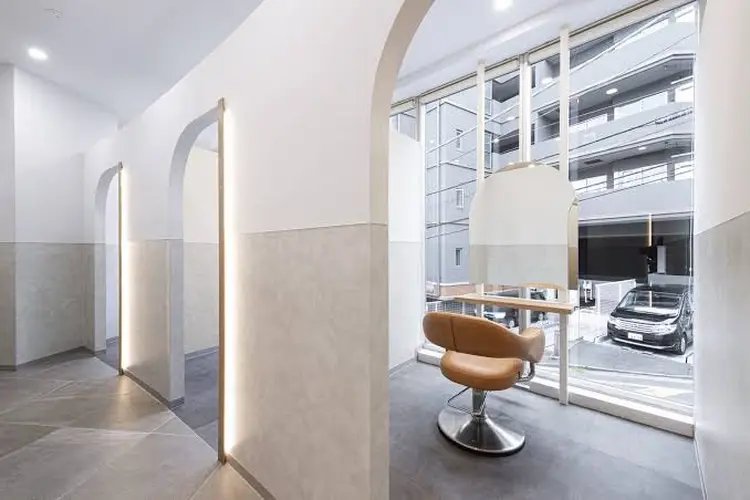 SALOWIN aroa店の内観・外観2