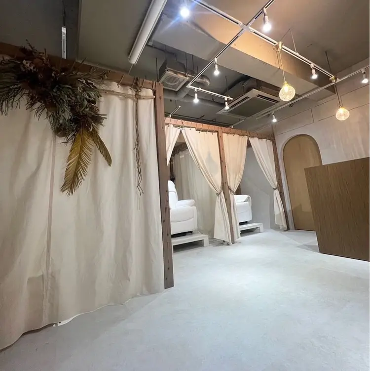 13treceの内観・外観2