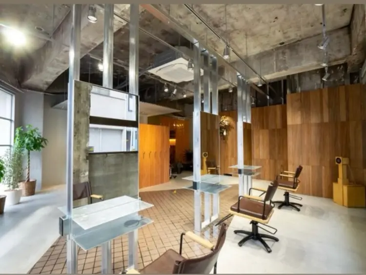 L/MAの内観・外観1