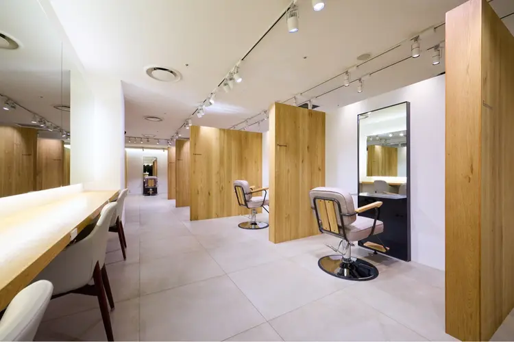 GO TODAY SHAiRE SALON吉祥寺の内観・外観2