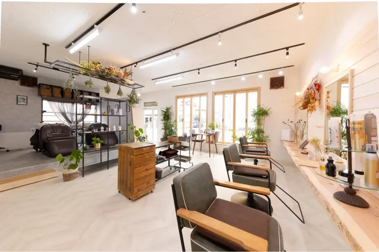 NAGON STYLE  MICIの内観・外観2