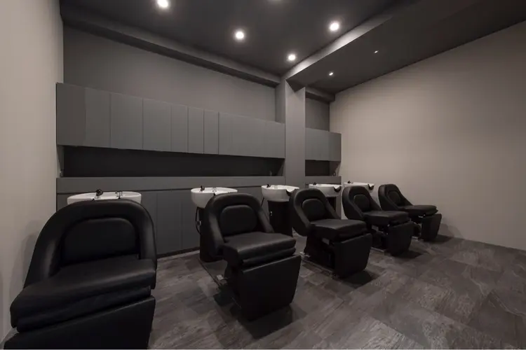 SALOWINの内観・外観2