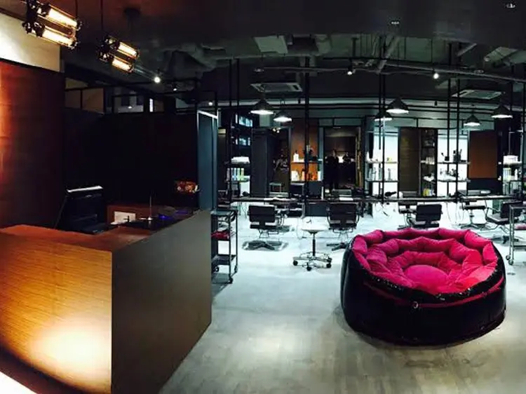 MEIKA hair&beautyの内観・外観1