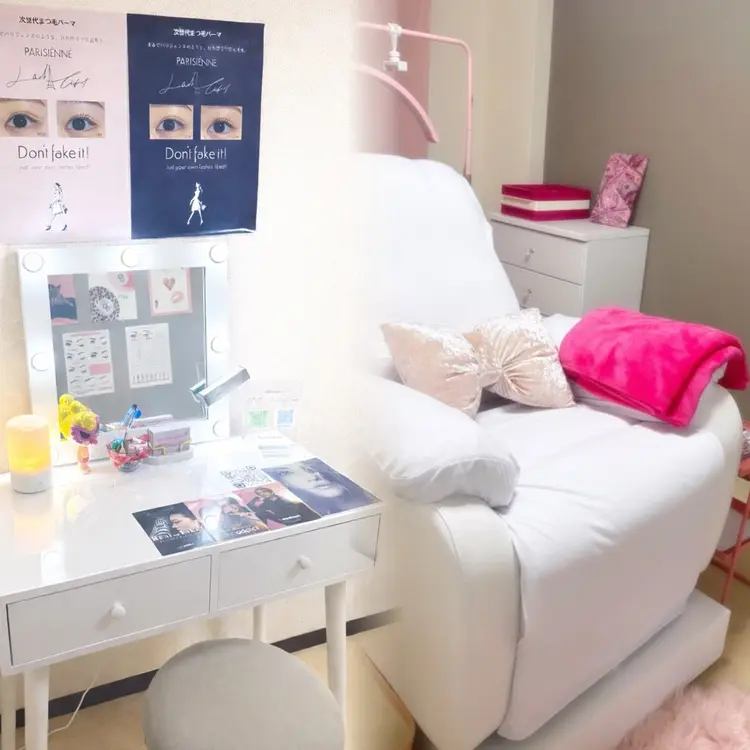 eyelash salon Amourlyの内観・外観1