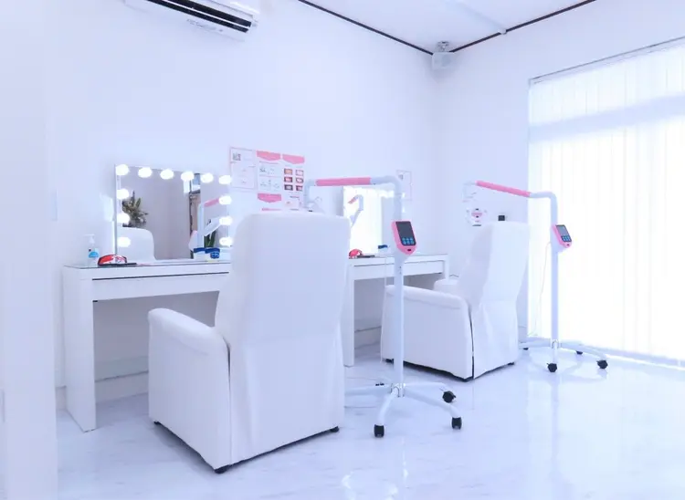 エクシアホワイト長野店の内観・外観2