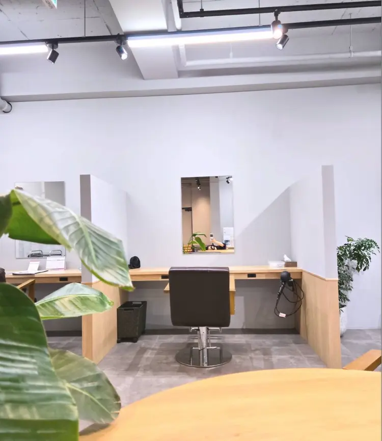 Slothの内観・外観2