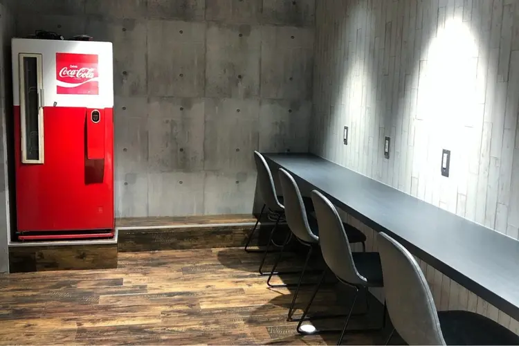 AttRactの内観・外観2