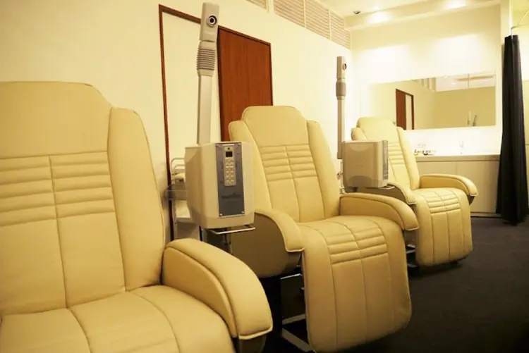 ウインズサロン札幌大通店の内観・外観3