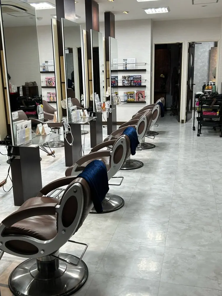 AccessMoon自治医大店の内観・外観2