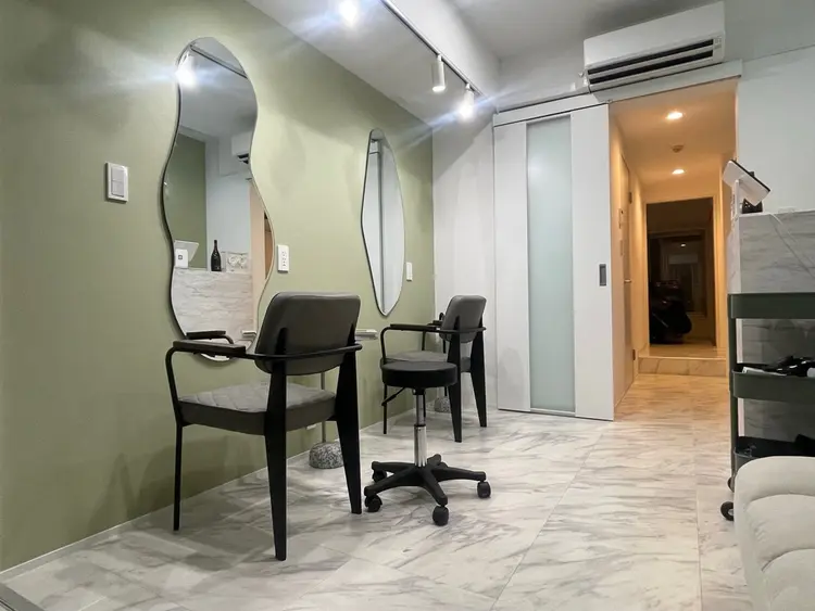 YAWNの内観・外観1