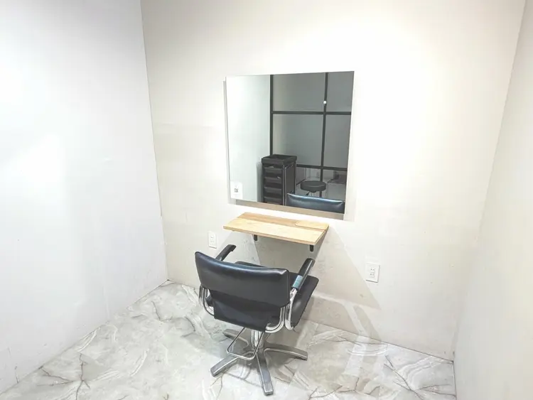 EMANONシェアサロン梅田店の内観・外観3