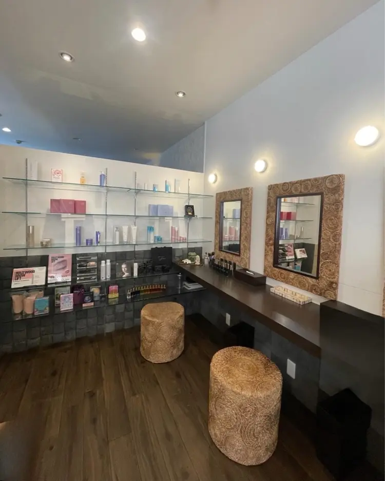 Sena   Dewiの内観・外観1