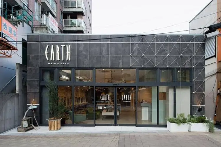 Hair&Make EARTH聖蹟桜ヶ丘店の内観・外観2