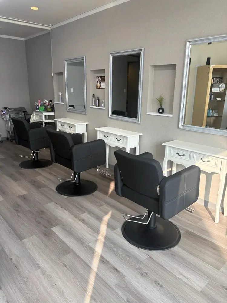 ヘアサロンBLOOMの内観・外観1