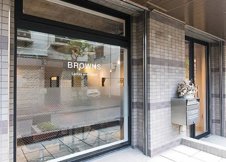 BROWNSの内観・外観2