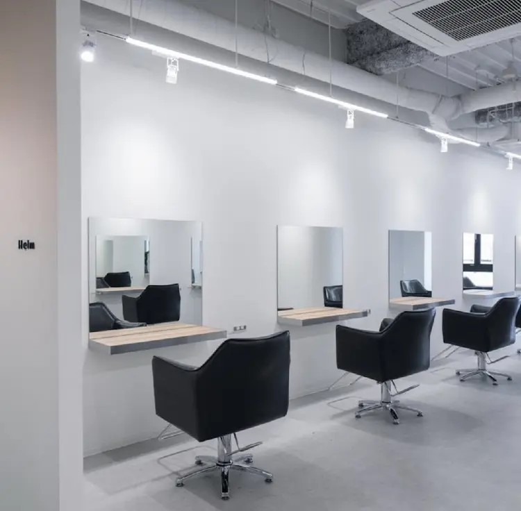 Helm（ヘルム）の内観・外観1