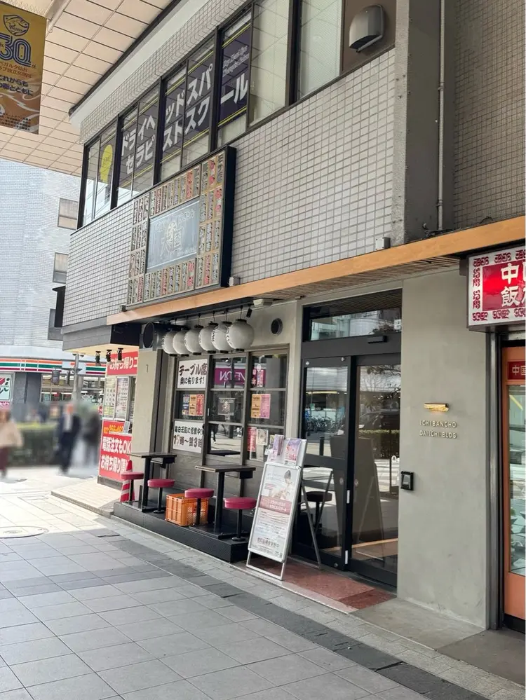 Reyelashの内観・外観1