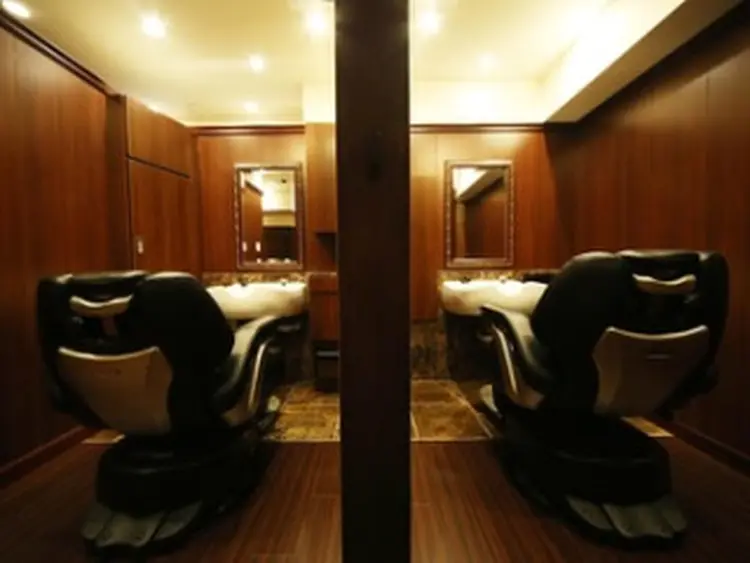 ヒロ銀座東京駅八重洲店の内観・外観1