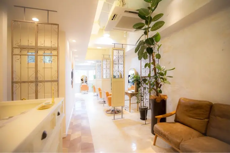 Hair lounge Hapirの内観・外観1