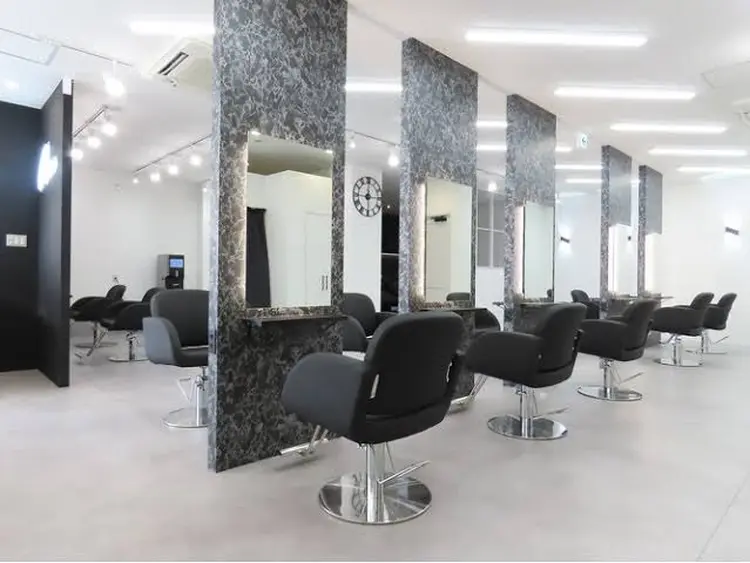 REM   長野青木島店の内観・外観2