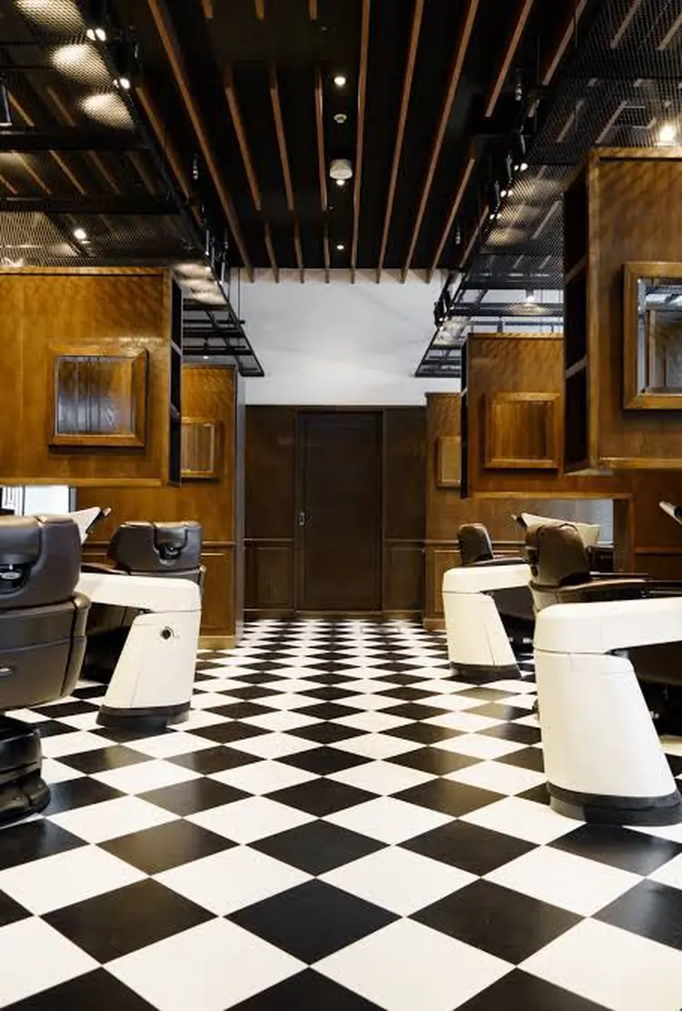 THE BARBER 虎ノ門ヒルズステーションタワー店の内観・外観1