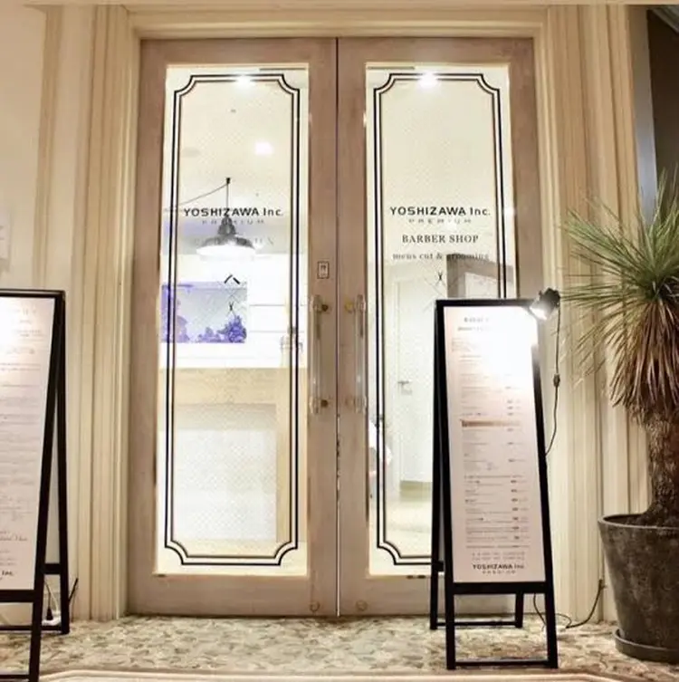 ヨシザワインクプレミアム横浜 桜木町店の内観・外観2