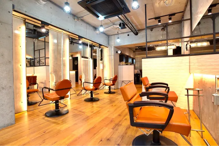 Bruderの内観・外観3