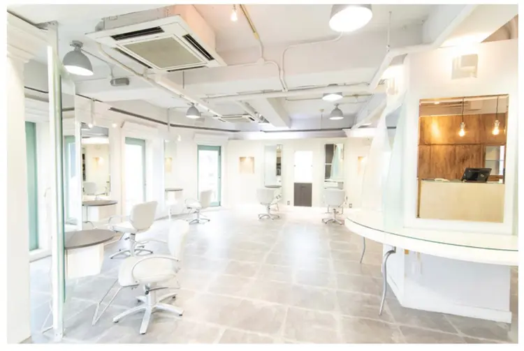 est hair Noel 川崎店の内観・外観1